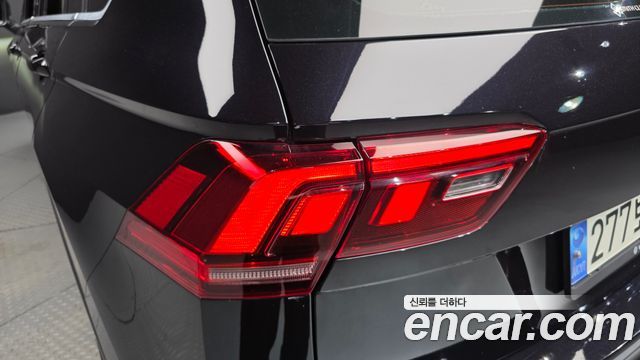 Volkswagen Tiguan 2021 — photo 9
