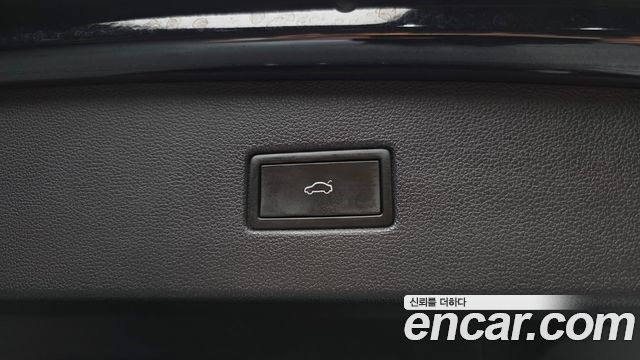 Volkswagen Tiguan 2021 — photo 32