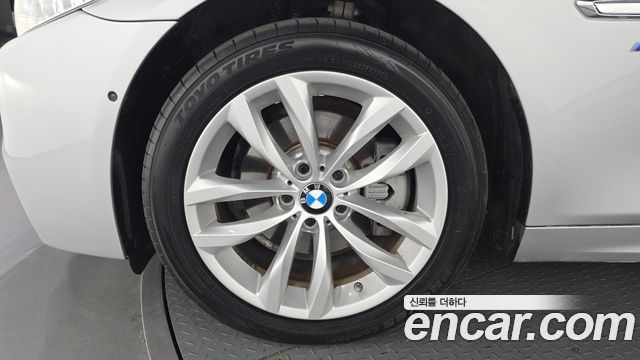 BMW 5-Series 2016 — photo 5