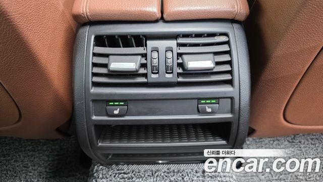 BMW 5-Series 2016 — photo 19