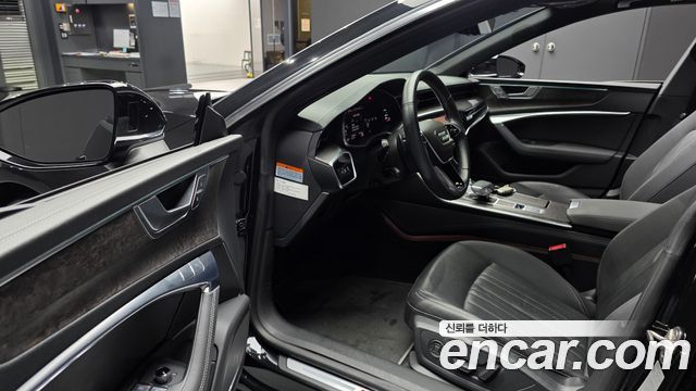 Audi A7 2021 — photo 10