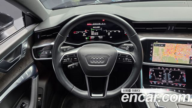 Audi A7 2021 — photo 13