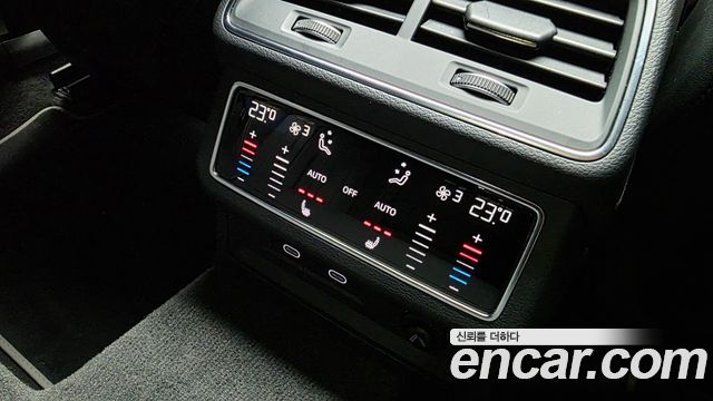 Audi A7 2021 — photo 18