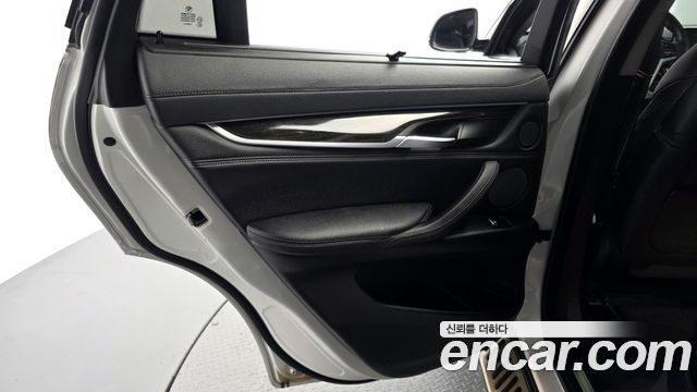 BMW X6 2019 — photo 15
