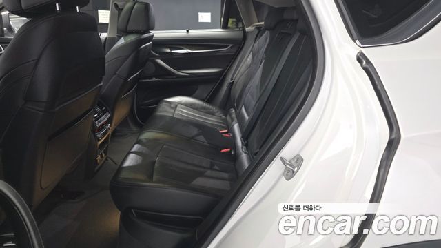 BMW X6 2019 — photo 16