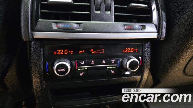 BMW X6 2019 — photo 35