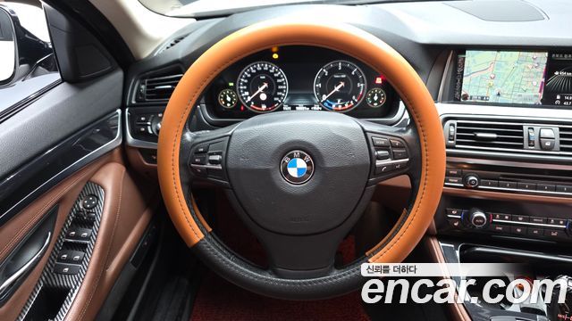 BMW 5-Series 2016 — photo 13