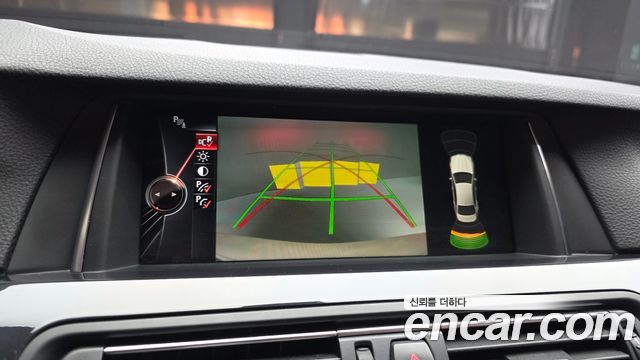 BMW 5-Series 2016 — photo 15