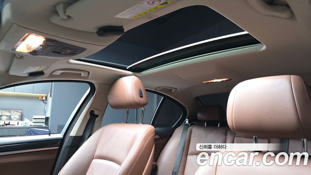 BMW 5-Series 2016 — photo 19