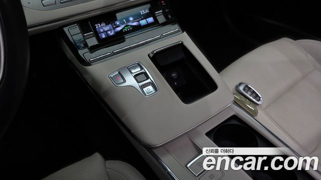 Hyundai Grandeur 2023 — photo 12