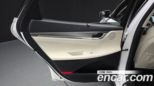 Hyundai Grandeur 2023 — photo 15