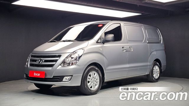 Hyundai Starex 2018 — photo 1