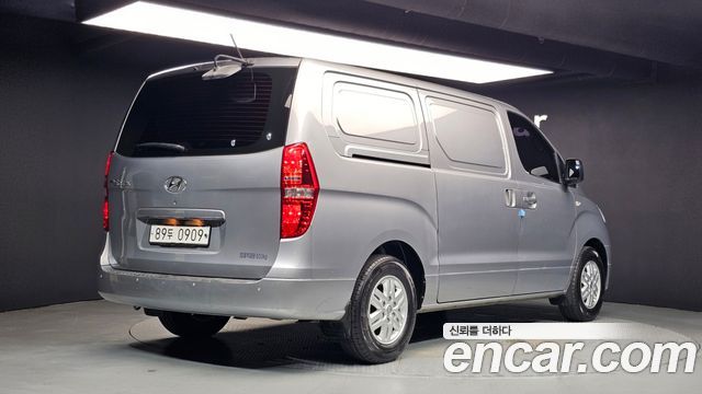 Hyundai Starex 2018 — photo 2
