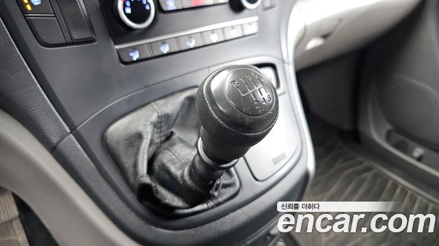 Hyundai Starex 2018 — photo 9