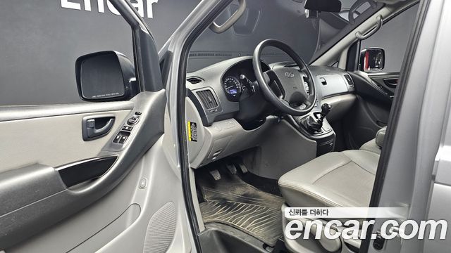 Hyundai Starex 2018 — photo 10