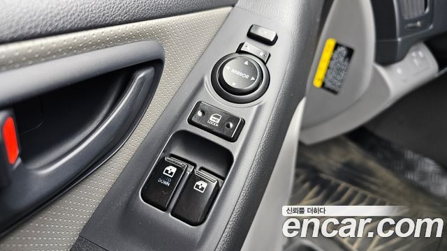 Hyundai Starex 2018 — photo 19