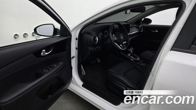 Kia K3 2024 — photo 13