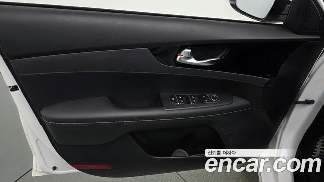 Kia K3 2024 — photo 14