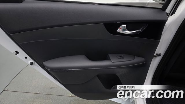 Kia K3 2024 — photo 15
