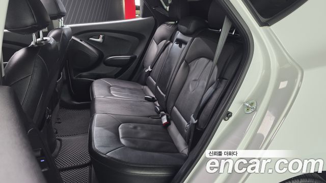 Hyundai Tucson 2015 — photo 16