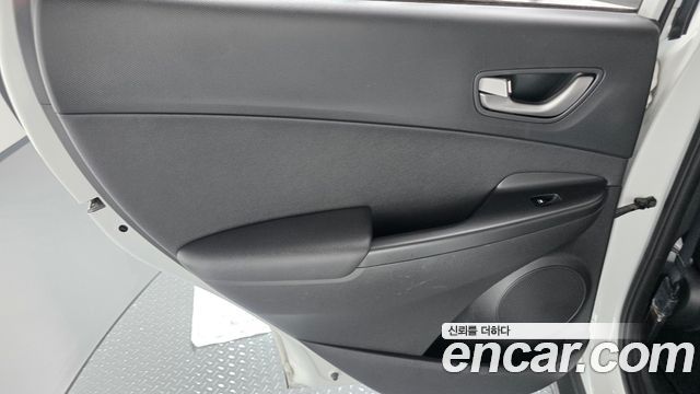 Hyundai Kona 2018 — photo 15