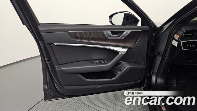 Audi A6 2023 — photo 14