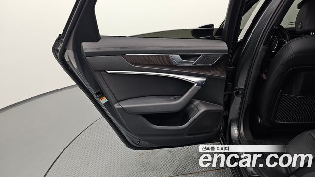 Audi A6 2023 — photo 15
