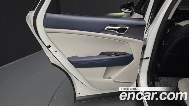 Kia Sportage 2023 — photo 15