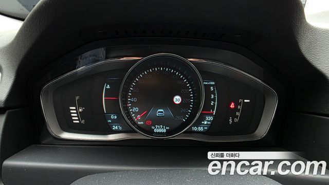 Volvo XC70 2014 — photo 8