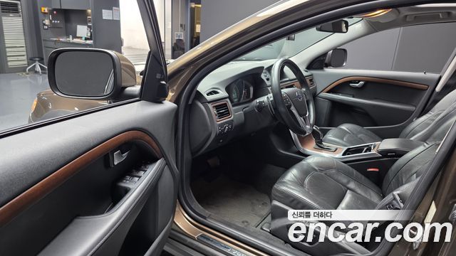 Volvo XC70 2014 — photo 10