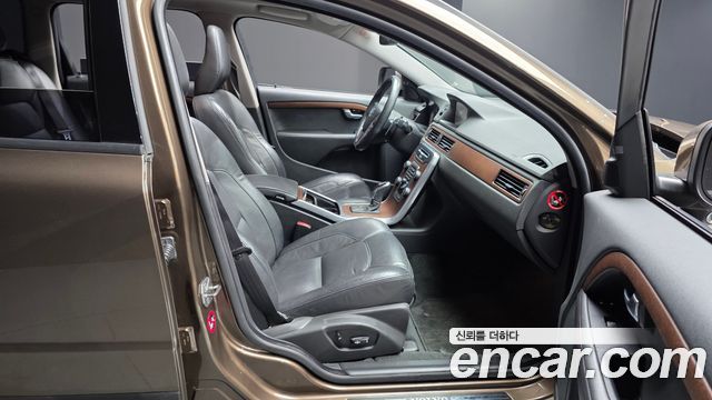Volvo XC70 2014 — photo 12