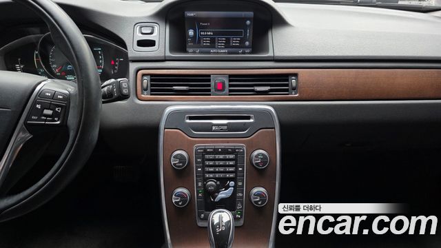 Volvo XC70 2014 — photo 14
