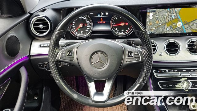 Mercedes-Benz E-Class 2017 — photo 13