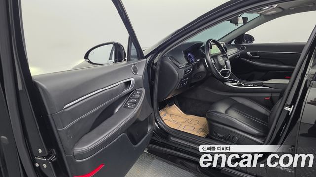 Hyundai Sonata 2022 — photo 13