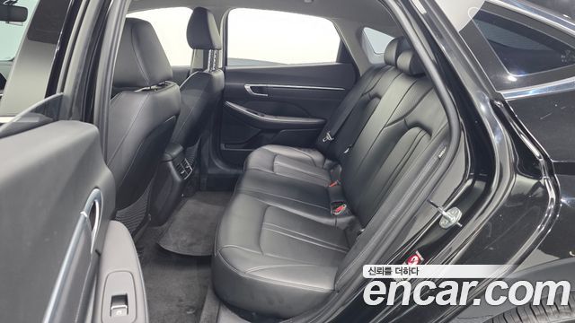 Hyundai Sonata 2022 — photo 23