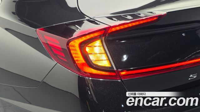 Hyundai Sonata 2022 — photo 9