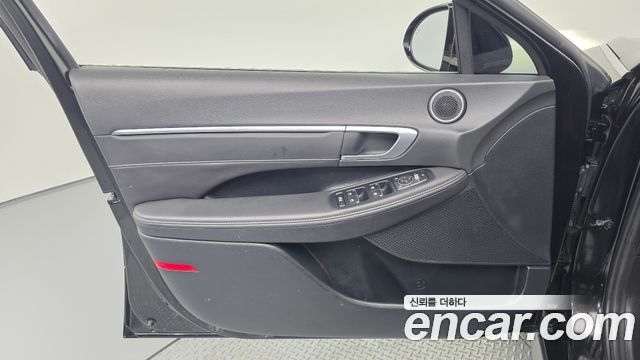 Hyundai Sonata 2022 — photo 14
