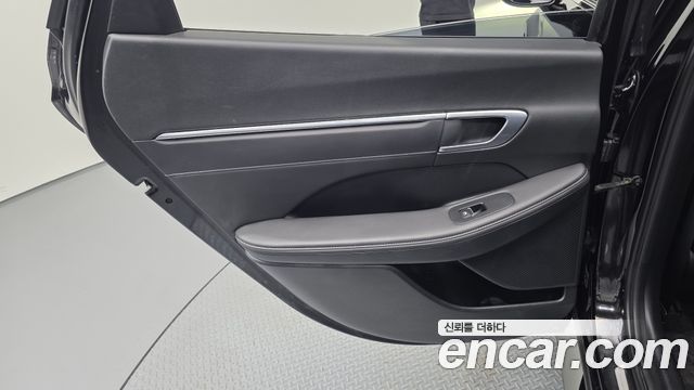 Hyundai Sonata 2022 — photo 15