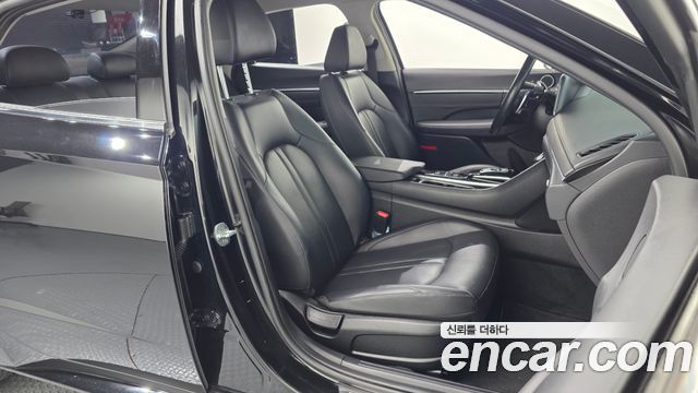 Hyundai Sonata 2022 — photo 16