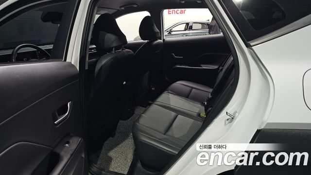 Hyundai Kona 2023 — photo 17
