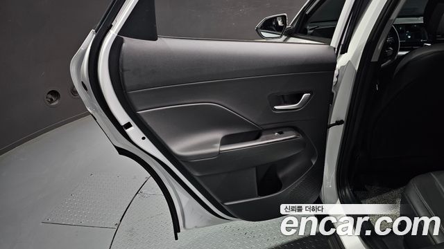 Hyundai Kona 2023 — photo 15
