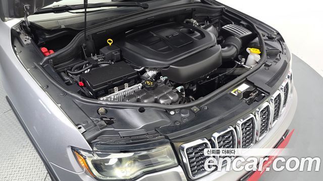 Jeep Cherokee 2021 — photo 6