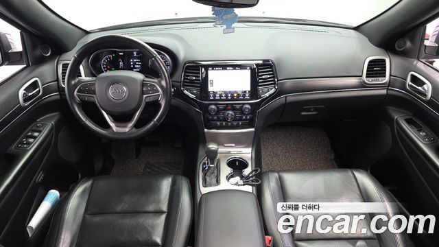 Jeep Cherokee 2021 — photo 10