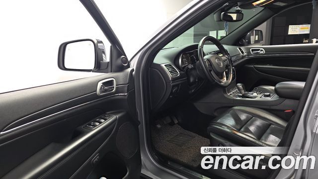 Jeep Cherokee 2021 — photo 13