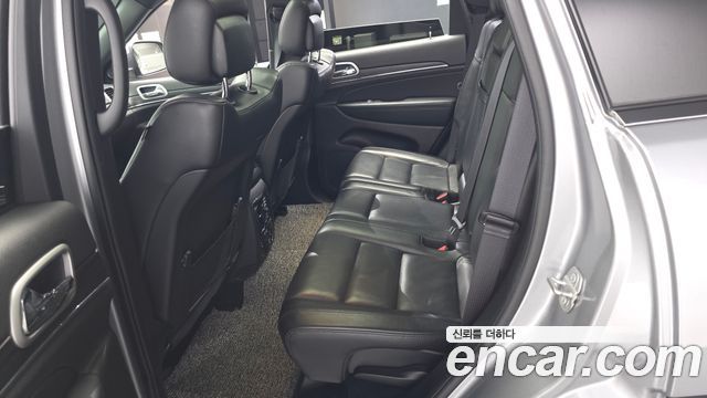 Jeep Cherokee 2021 — photo 17