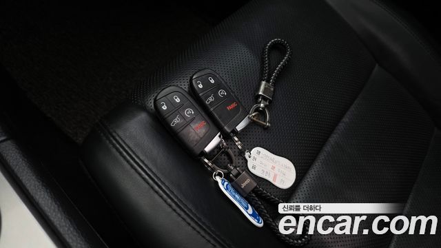 Jeep Cherokee 2021 — photo 34