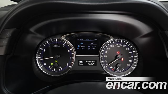 Infiniti QX60 2015 — photo 11