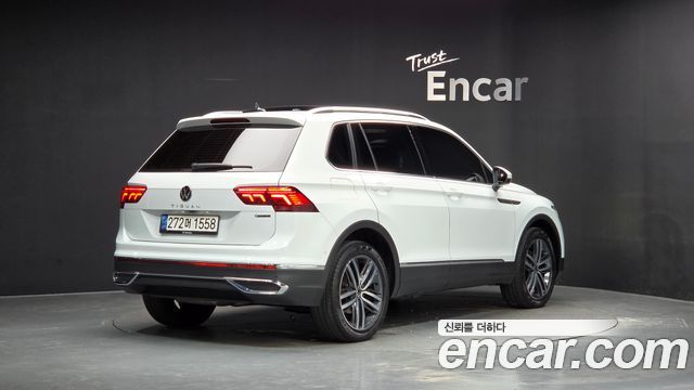 Volkswagen Tiguan 2022 — photo 2