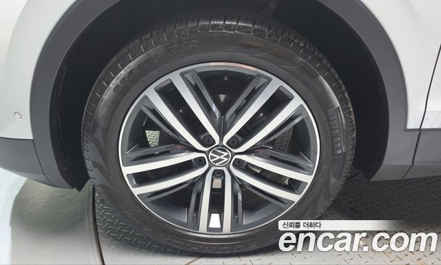 Volkswagen Tiguan 2022 — photo 5