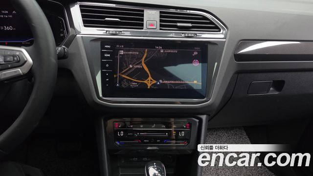 Volkswagen Tiguan 2022 — photo 19